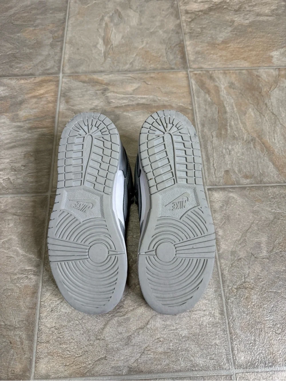 Nike Dunk Lows White Smoke Grey PS Shoe Size 2Y Gray FB9109-123 Preowned